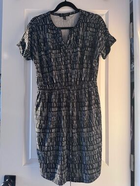 Banana Republic Navy and White Patterned Midi Dress